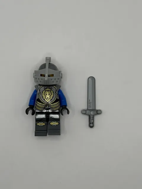 Lego Castle King's Knight Minifigure CAS535 from set 70403