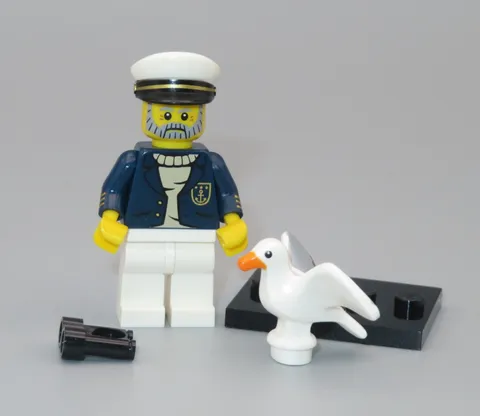 LEGO NEW out of package Sea Captain bird minifigure Collectible series 10
