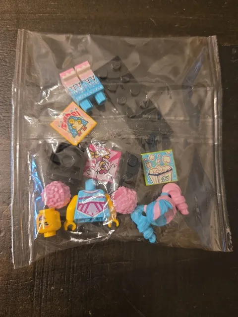 Lego Cotton Candy Cheerleader 43101 Bandmates Series 1 Vidiyo Minifigure 