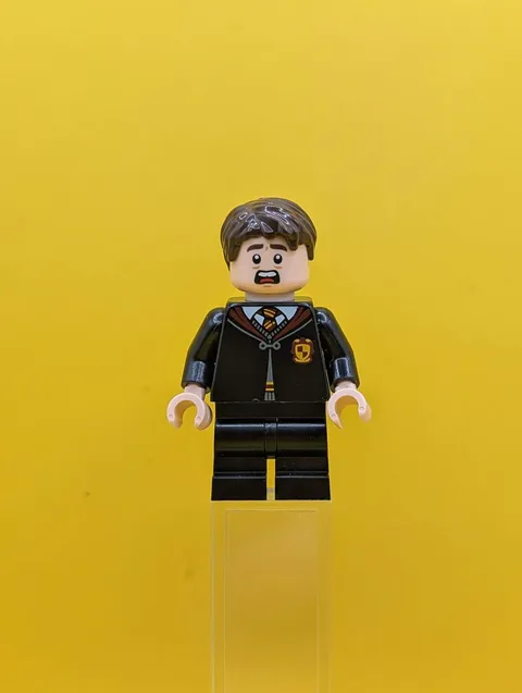 Neville Longbottom hp549 Gryffindor Robe Clasped, Black Medium Legs Harry Potter