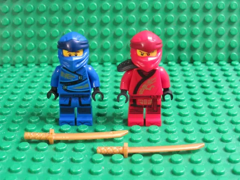 Lot 2 LEGO Ninjago Minifigures Kai + Jay Red Blue Ninja Legacy LK66