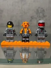 LOT of 3 LEGO Space Police 3 Alien Kranxx and 2 Officer Lot Mini Fig 5970 5974