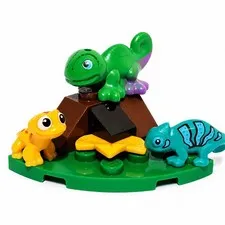 LEGO Lizard Custom Display Genuine LEGO Diorama Scene Jungle Animal Chameleon