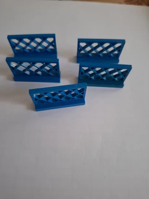 No 327.  5x Lego Fence Grids 3185 1x4x2 Blue