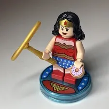Lego Dimensions Wonder Woman Minifigure w/ Gold Lasso Tag