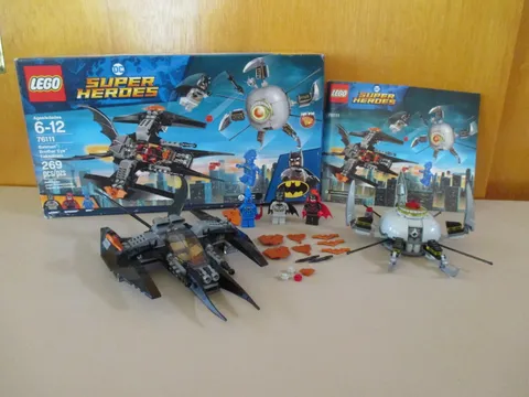 Lego DC Super Heros 76111 Batman Brother Eye Takedown Mini Figs Manual Orig Box