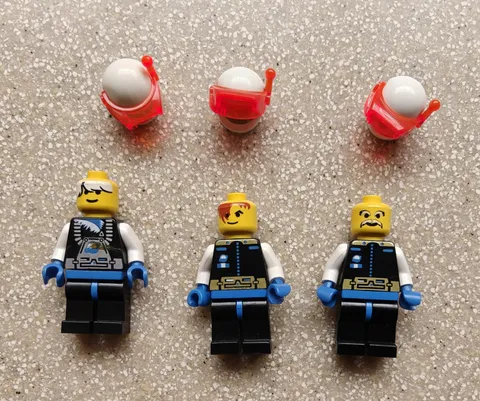 Vintage Lego Ice Planet 2002 Minifigure lot Commander Chief male white hair