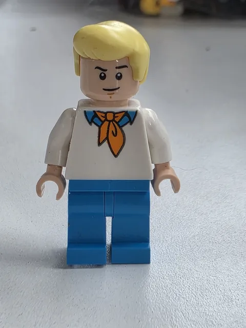 LEGO Scooby-Doo - Fred Jones - Mini Figure / Mini Fig