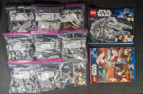 LEGO Star Wars Millennium Falcon - Set 7965  INCOMPLETE READ DESCRIPTION
