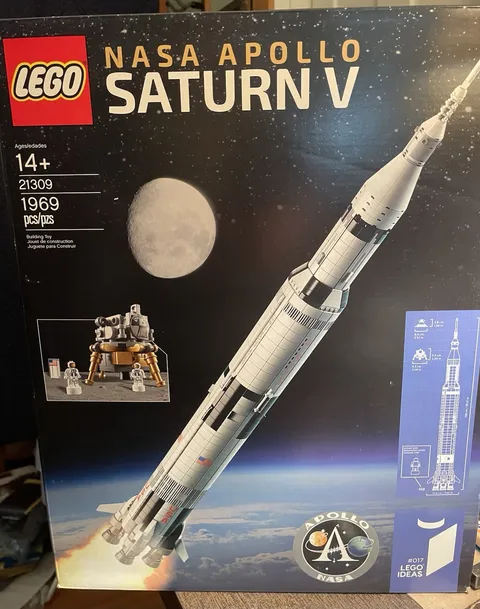 LEGO IDEAS 21309 NASA APOLLO SATURN V (New In Box - Sealed)