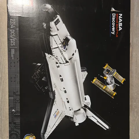 LEGO Icons NASA Space Shuttle Discovery 10283 2354 pcs Display Stand