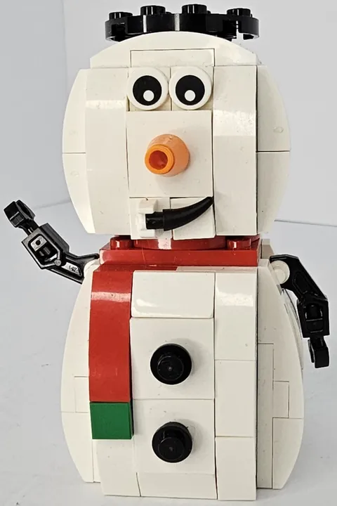 LEGO Snowman (40093) Holiday Seasonal Set *Incomplete Figure*
