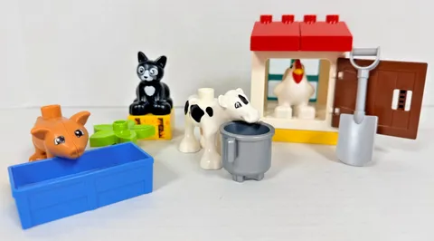 LEGO DUPLO 10870 Farm Animals Complete Set Chicken Pig Cow Cat Barn
