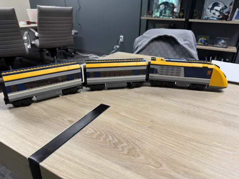LEGO CITY: Passenger Train (60197)