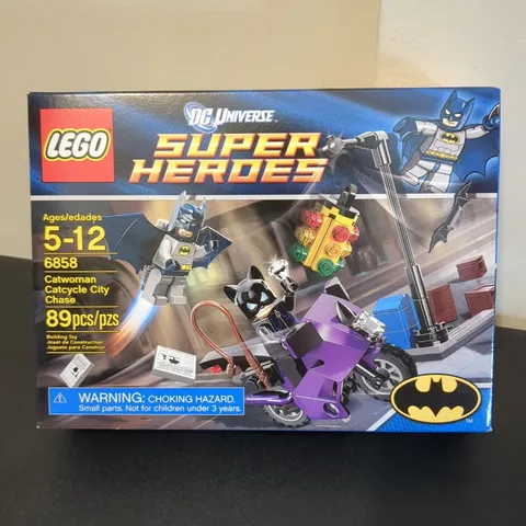LEGO 6858 DC Universe Super Heroes Catwoman Catcycle City Chase -Batman- MIB NEW