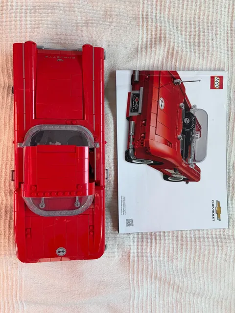 LEGO Icons Chevrolet Corvette / LEGO Concorde / Mclaren P1 w/ display case.