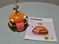 LEGO Fortnite Durr Burger 77070 with Instruction Manual (Pre-Built) [NO BOX]