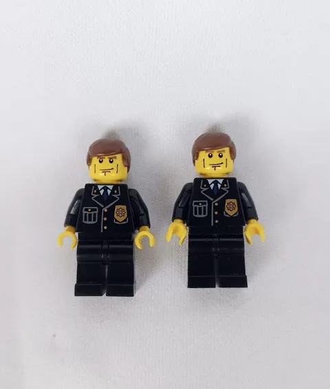 2X LEGO City cty101 Police Officer (set 7744)