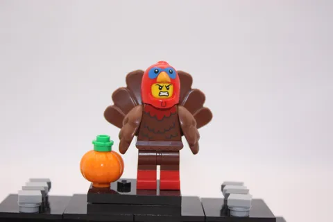LEGO Minifigure Turkey Costume COL406 Series 24 CMF Collectible 2023