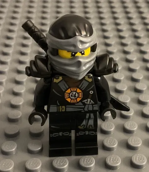 LEGO 70751 Temple of Arijitsu Minifigure Cole Deepstone Armor