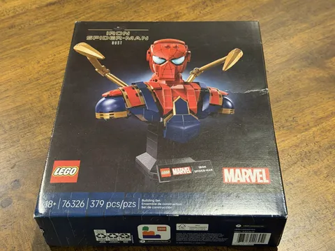 LEGO Marvel Spider-Man Iron Spider-Man Bust 76326 379 pcs Display Stand 18+