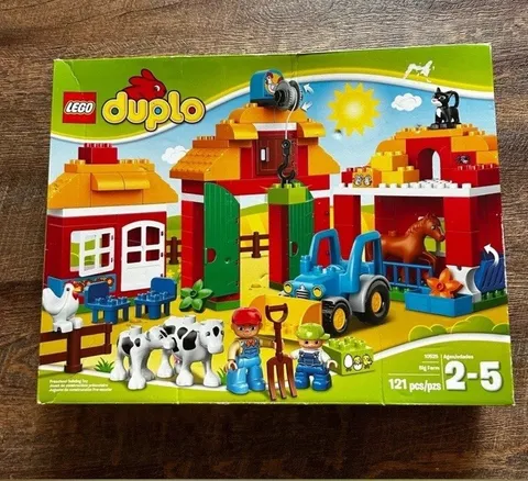 New Sealed LEGO DUPLO Big Farm 10525 - Imperfect Box -Farmer Cow Chicken Tractor