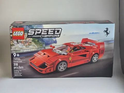 LEGO Speed Champions Ferrari F40 Supercar (76934) 40th Anniversary Set 318 Piece