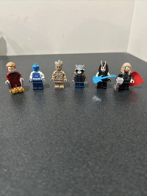 LEGO GUARDIANS OF THE GALAXY   (WITH OUT DREX AND GAMORA)