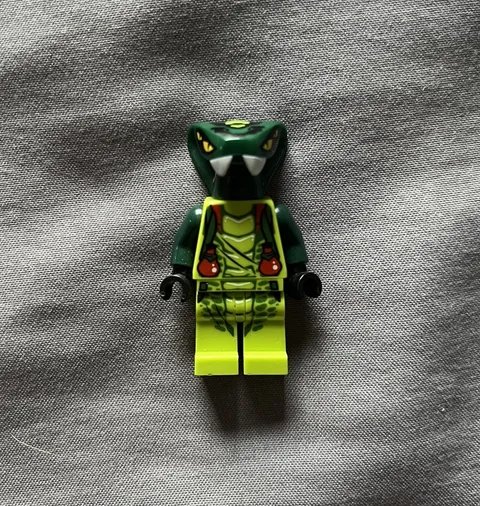 LEGO Spitta Minifigure Ninjago 9569 9449 njo0058 venomari Rare Retired 