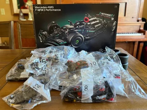 LEGO TECHNIC 42171 Mercedes-AMG F1 W14 E Performance New Opened Damaged Box