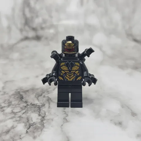 Lego Outrider Minifigure Marvel 76104