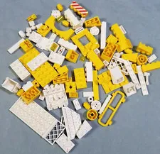 Lego Lot of 100 White and Yellow Pieces Bricks includes specialty pieces