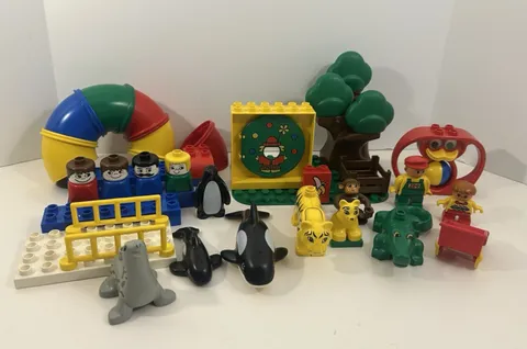 Vintage LEGO Duplo Lot Zoo Animals Figures Tubes Bricks Tree