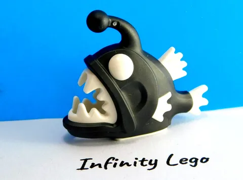 LEGO Pearl Dark Gray Anglerfish with White Teeth Minifigure Water Animal (67471)