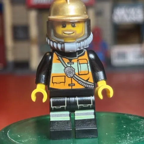 Lego Minifigure Cty0345 Fire Chief Fireman 60001 W- Tank, Mask & Visor.