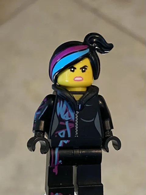 LEGO Minifig Punk Alternative Girl Female Teen, Black Jacket, Upset Angry Look