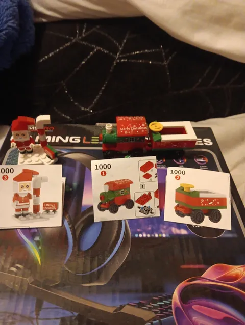 Mini Christmas Lego Sets 79  Peices Completed