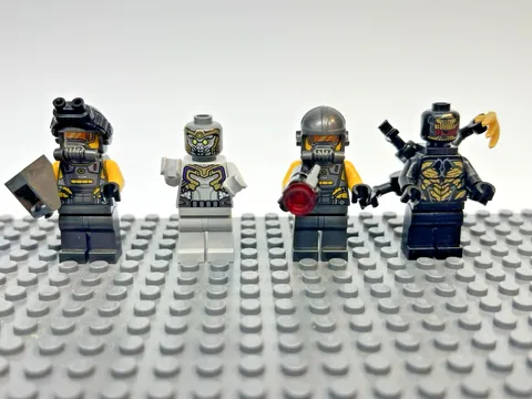 LEGO Marvel Minifigure- Lot of 4 Villain- Chitauri General / AIM Agent /Outrider