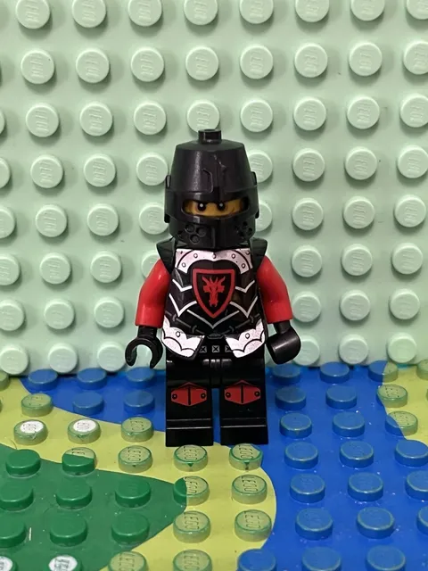 Lego Minifigures Castle Dragon Knight Armor Cas524