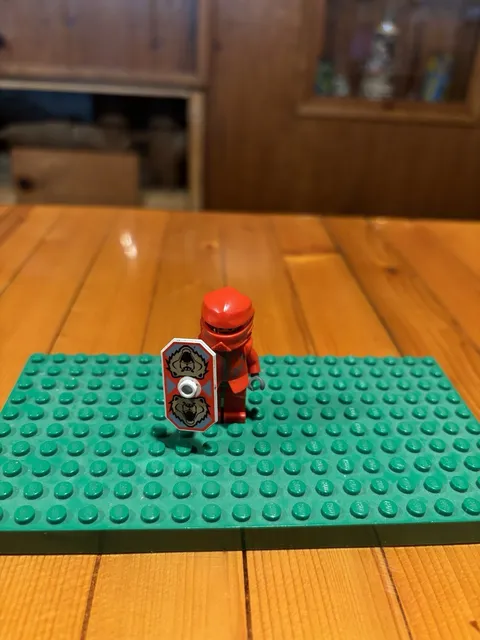 LEGO Red Castle Knights Kingdom Figure With Shield/Helmet