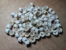 LEGO LOT OF 82 WHITE ROUND BRICKS 2X2 AXLE HOLE #3941