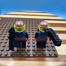 Lot 2 LEGO Spyrius Minifigures 6959 6991 6949 6939 6705 Chief Space SP64