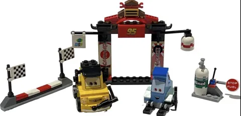 LEGO Cars 2 Tokyo Pit Stop Set # 8206 Complete -No Manual No Box 