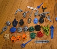 HUGE 7 LB LEGO BIONICLE PARTS LOT – Masks Weapons Armor Technic Vintage Bulk