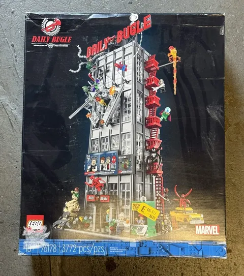 LEGO Marvel Daily Bugle 76178 3772pcs Spider-Man Set Retired Opened Damaged Box