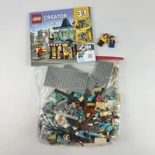 LEGO 31105 - 100% Complete Creator 3 In 1 Townhouse Toy Shop