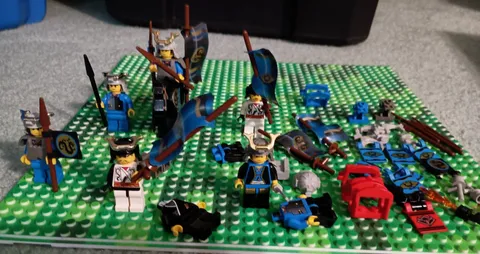 LEGO 1990s Flying Ninja's Fortress/Samurai Stronghold Minifigure Lot