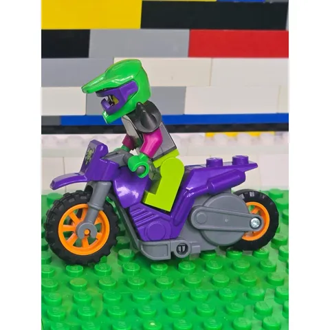 LEGO City Stuntz Demo Stunt Bike & Minifigure