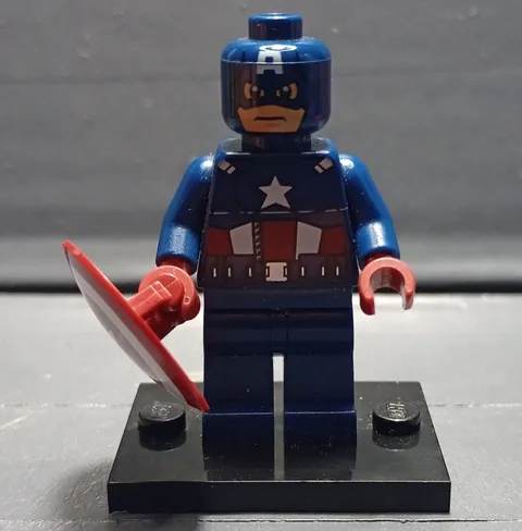 LEGO Super Heroes Minifigure Captain America w/ Shield