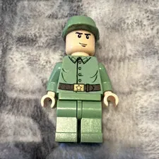 LEGO Indiana Jones Russian Guard minifig